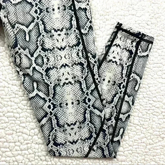 High Waisted Yoga Pants V Cross Waist Side Pocket Tummy Control Workout Legging - Picture 11 of 16